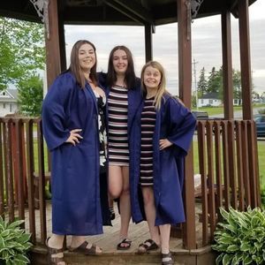 Meet your Posher, Julia